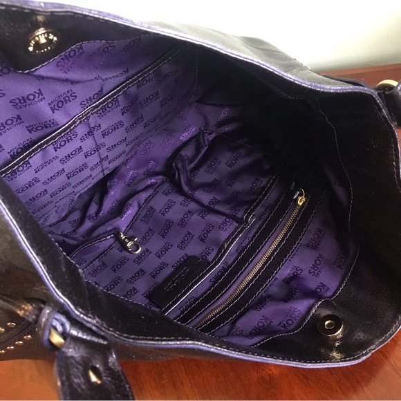 Michael Kors Astor Hobo Bag Studs Details Leather Bag - Picture 9 of 14